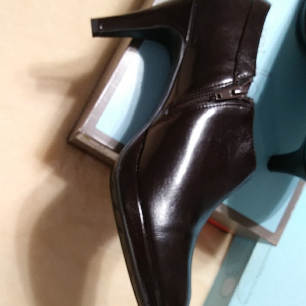 Boots - Picture 3 of 3
